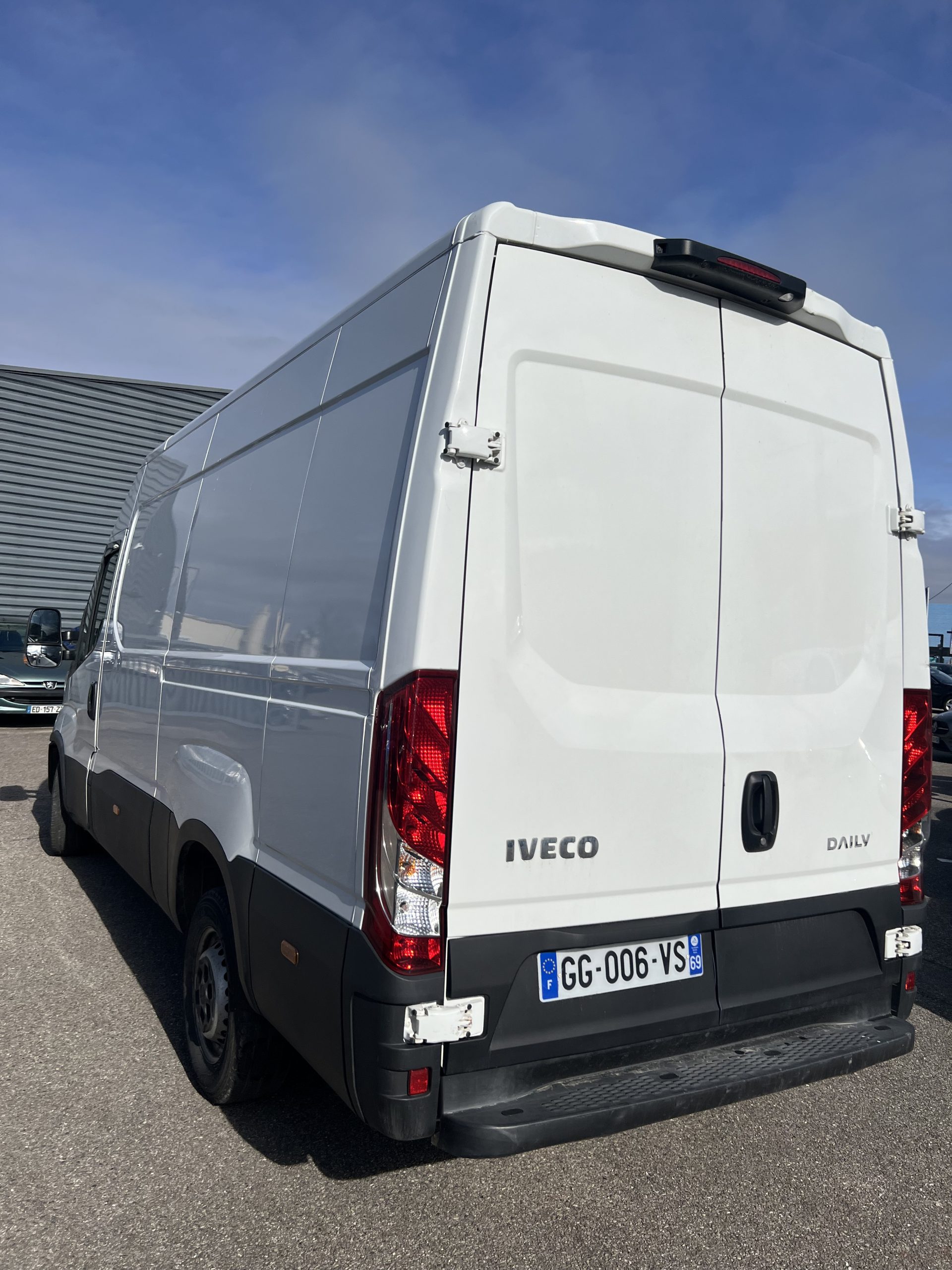 IVECO Daily L3H2 35S14A8V – Image 4