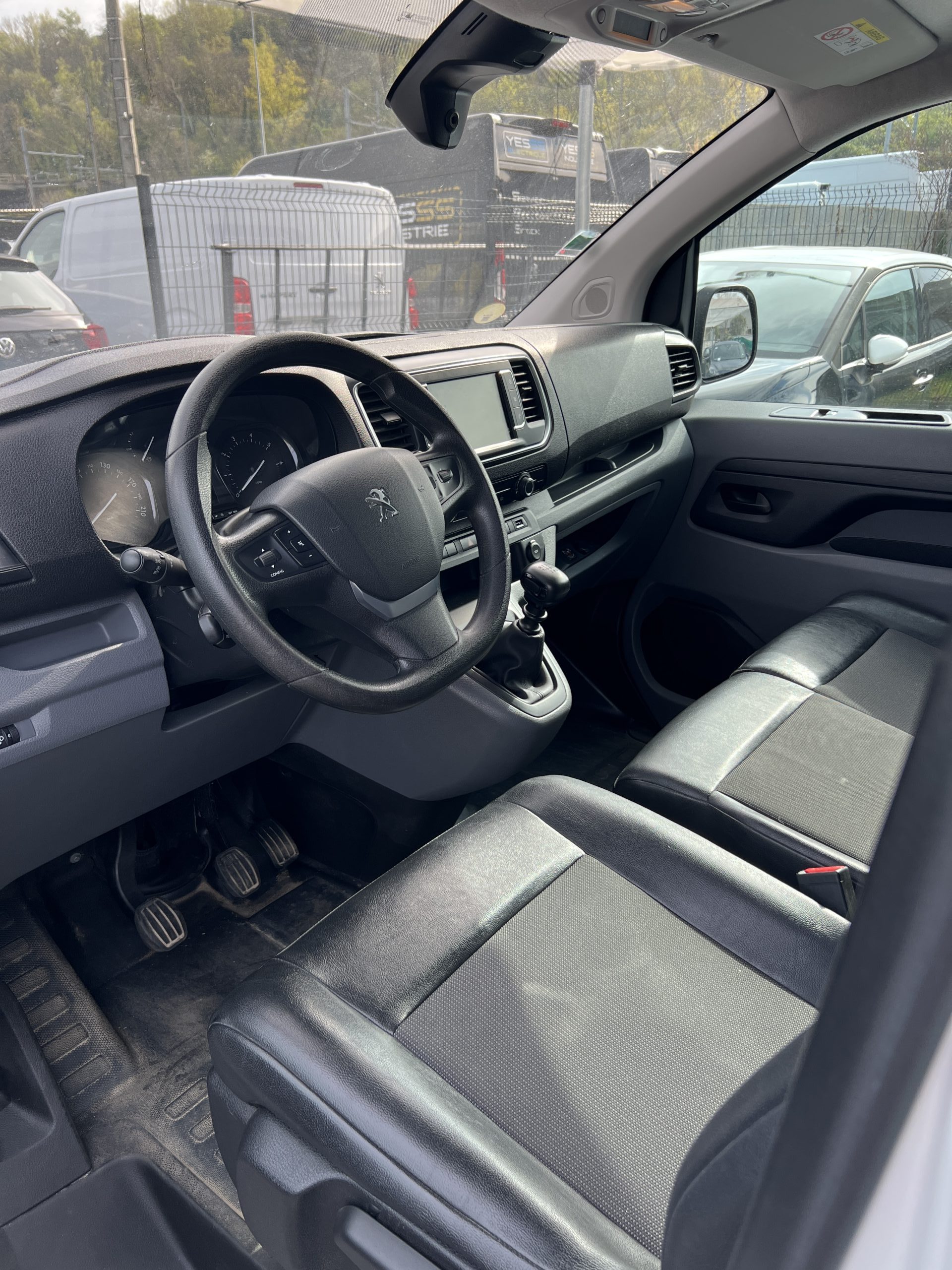 Peugeot Expert Standard Asphalt B-hdi 145 – Image 8